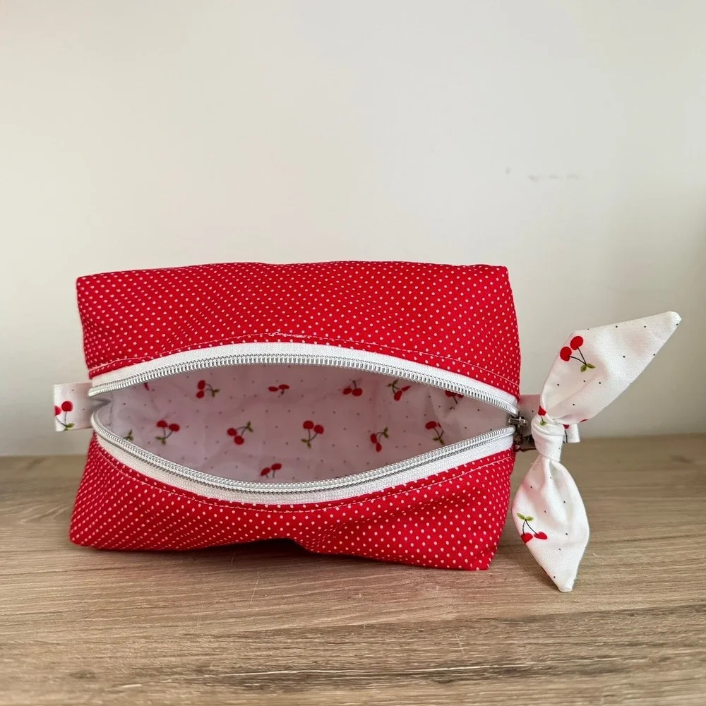 Handmade quilted cosmetic